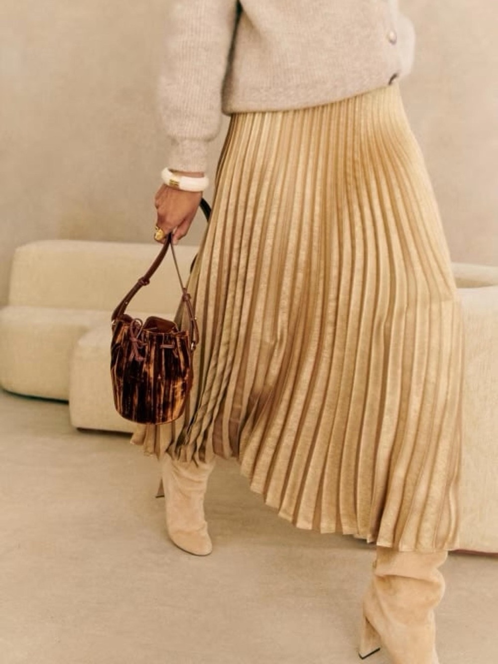 NWT Sézane Dino Pleated Midi Skirt Champagne Satin Size 44 US 12
